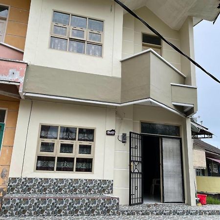 Villa Bukit Indah Берастаги Екстериор снимка