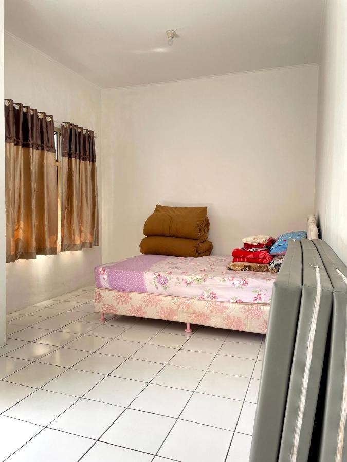 Villa Bukit Indah Берастаги Екстериор снимка