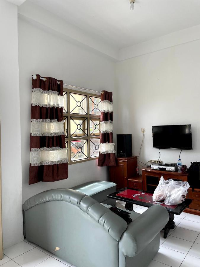 Villa Bukit Indah Берастаги Екстериор снимка